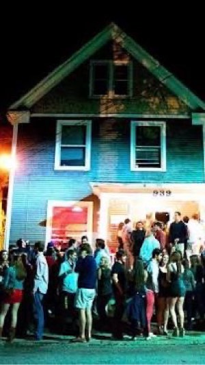 Suche Hausi in Muc und Umgebung – Party & Nightlife in München