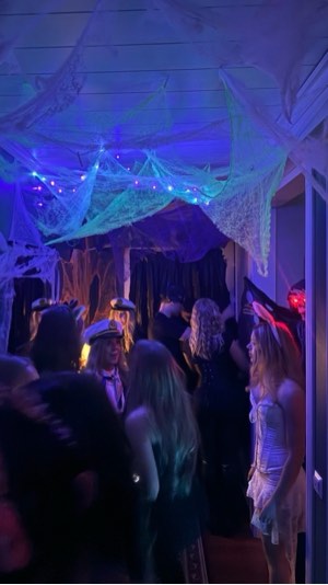Suche Halloween hausi/party – Party & Nightlife in Karlsruhe